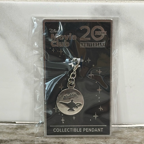 ALADDIN GENIE LAMP Silver Pendant 20th Anniversary Charm BNIP Disney Movie Club - Picture 2 of 3